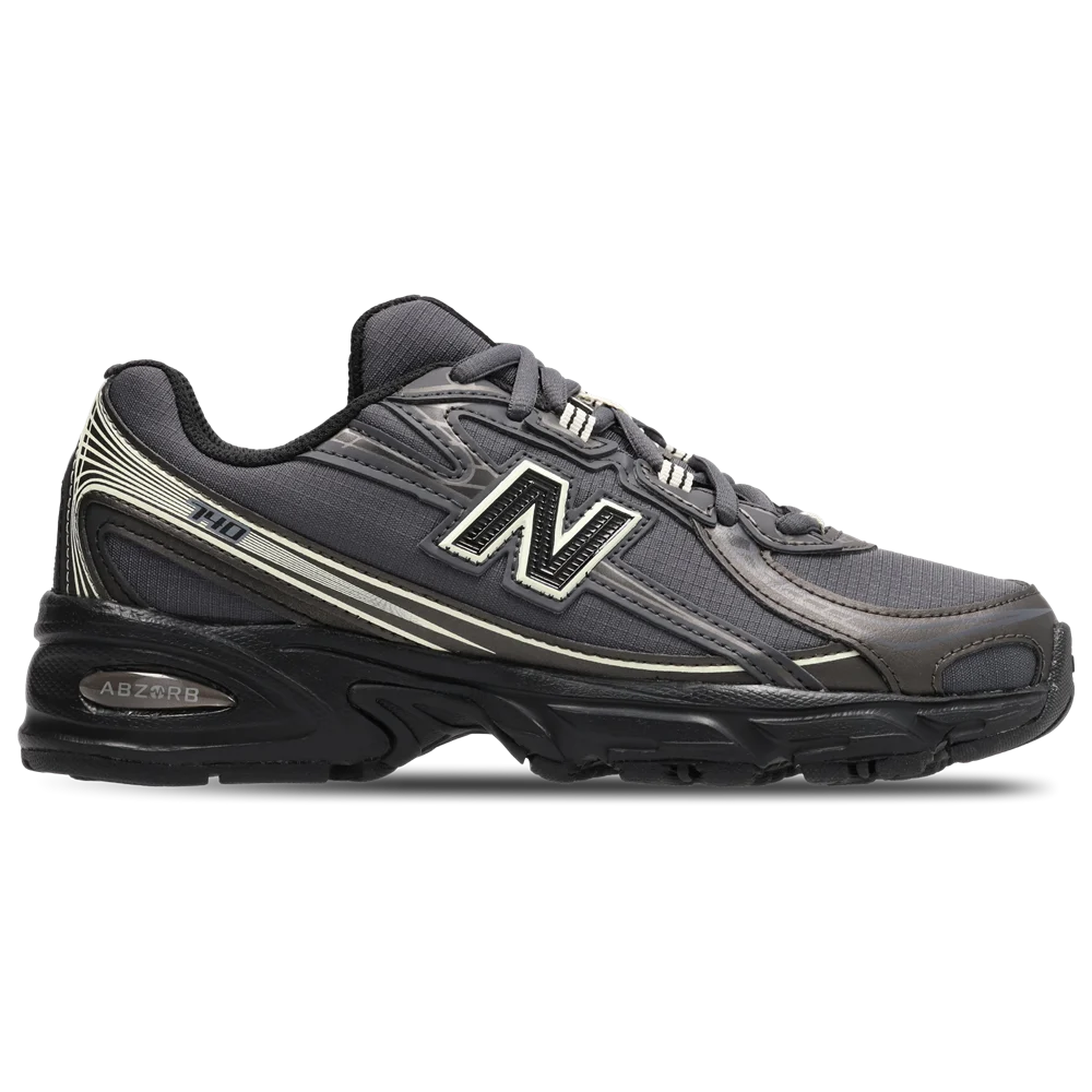 New Balance 740