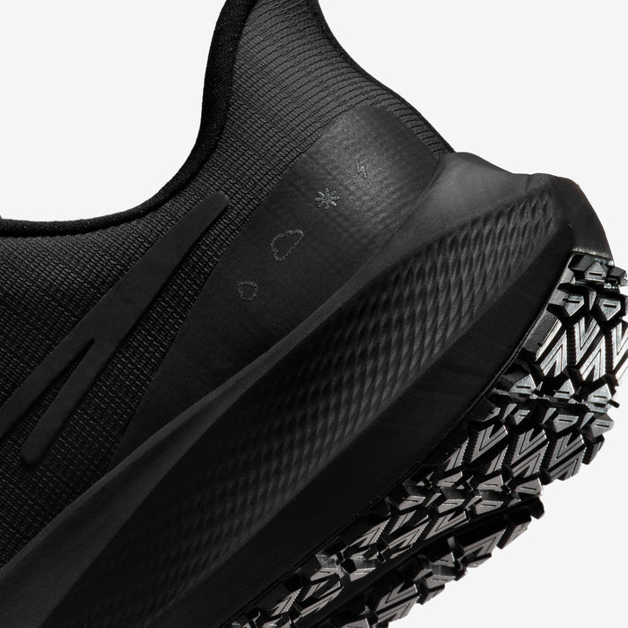 Air Zoom Pegasus Shield